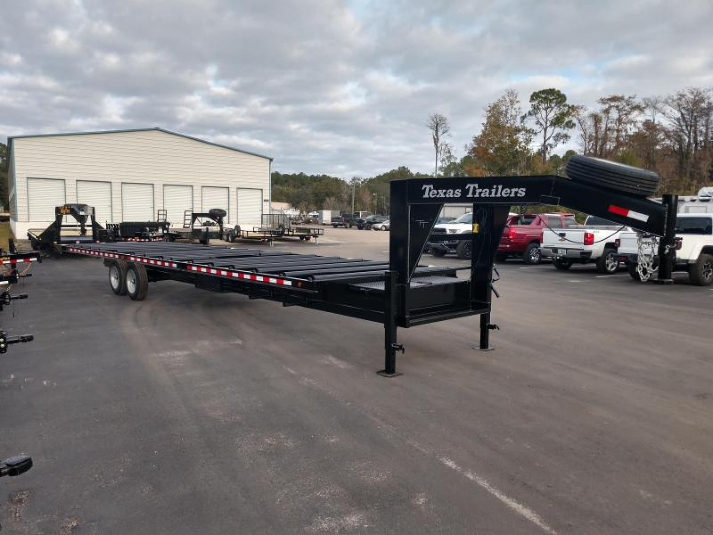 9×35 Equipment Flatbed Trailer photo 4