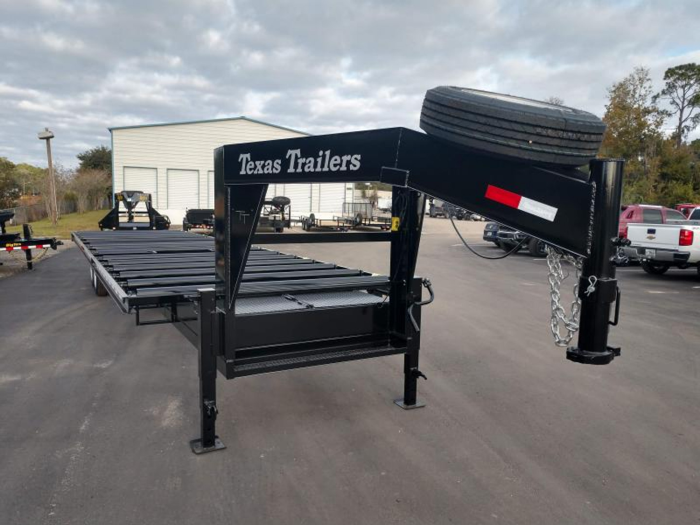 9×35 Equipment Flatbed Trailer photo 3