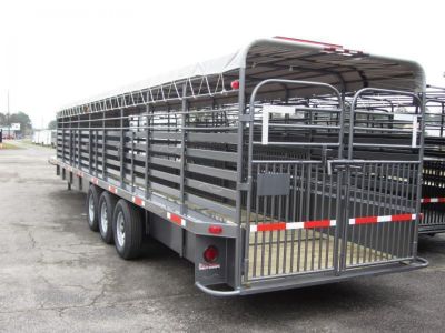 New ST3621G TEXAS TRAILERS 36' GOOSENECK STOCK TRAILER W/ TRIPLE AXLES