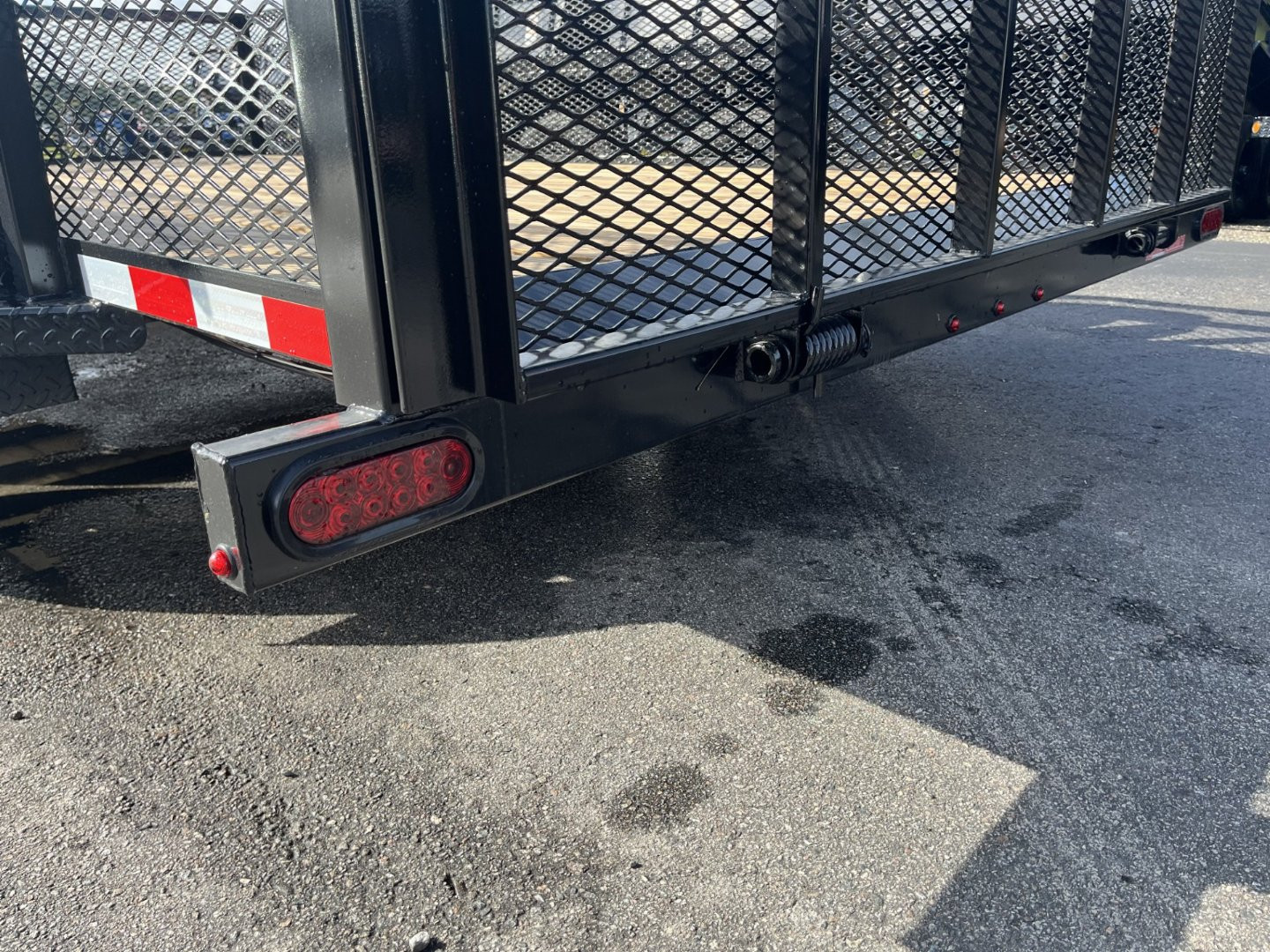 New LM61470 TEXAS TRAILERS 6'10" X 14' LAWN MAINTENANCE TRAILER