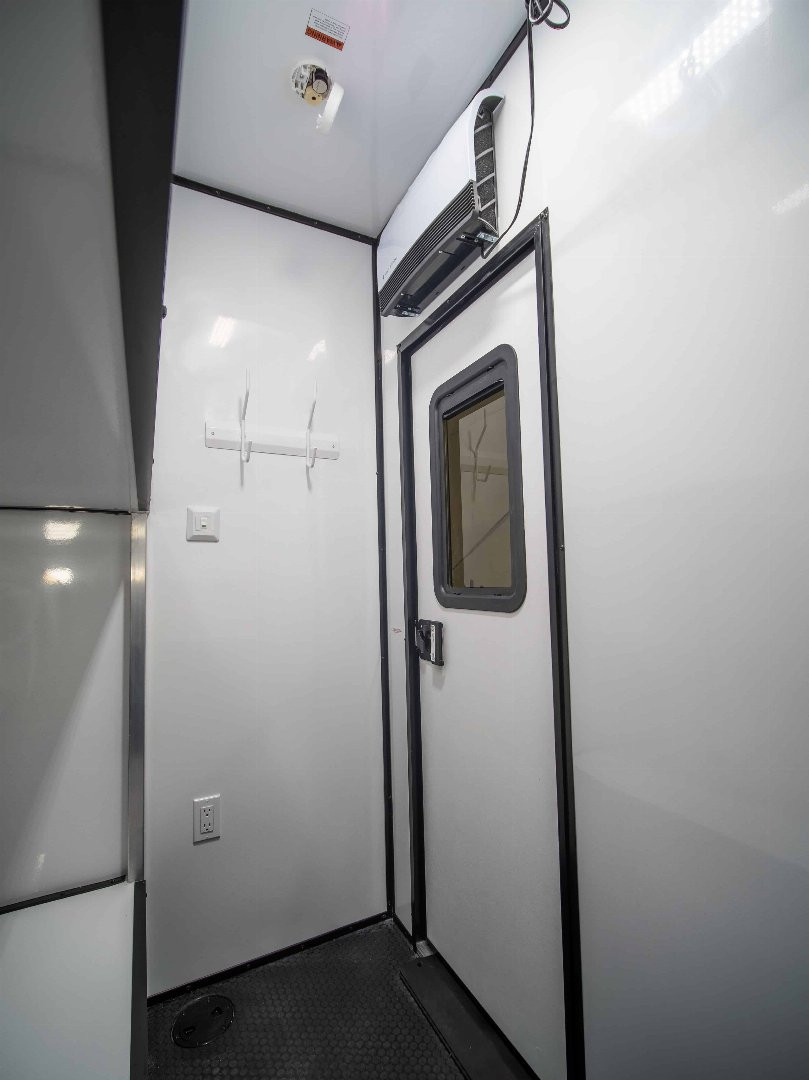 New 2024 ETC 8 Private Rooms with Full Bathroom Bunkhouse Sleeper Trailer