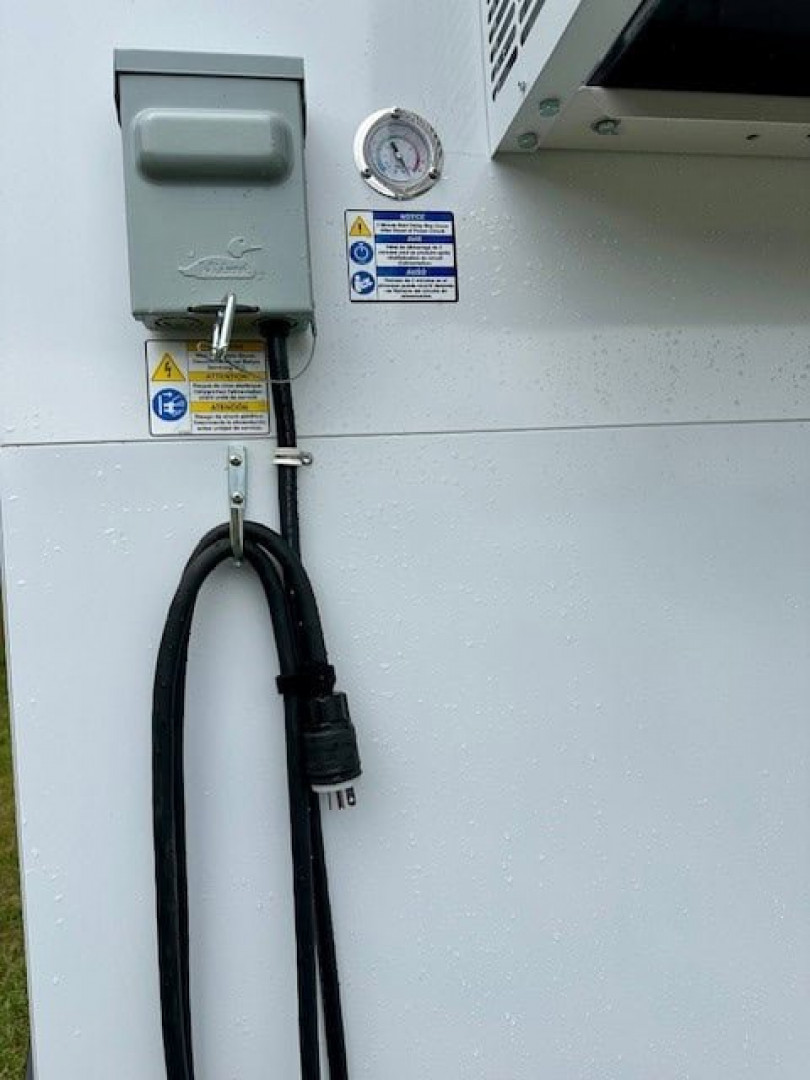 New Leer 5x10 Refrigerator Freezer Trailer