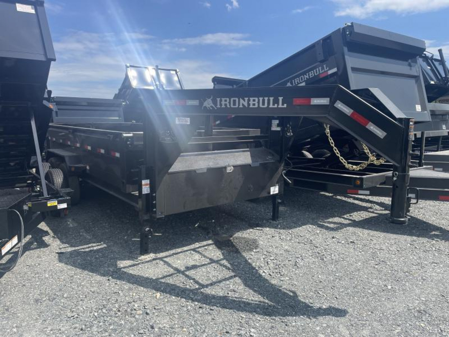 New 2027 Iron Bull gooseneck 7x16 Dump Trailer