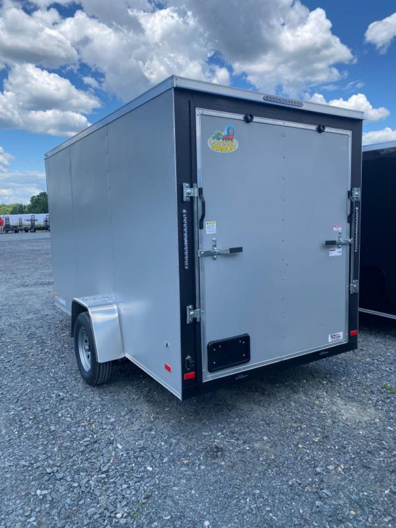 2027 Covered Wagon photo 3
