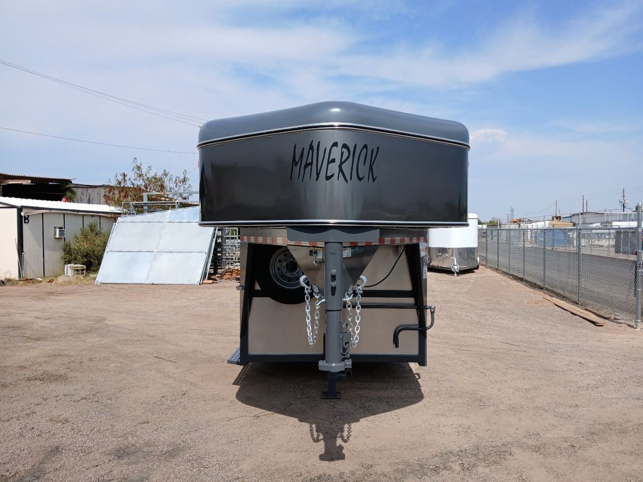 2025 MAVERICK photo 2