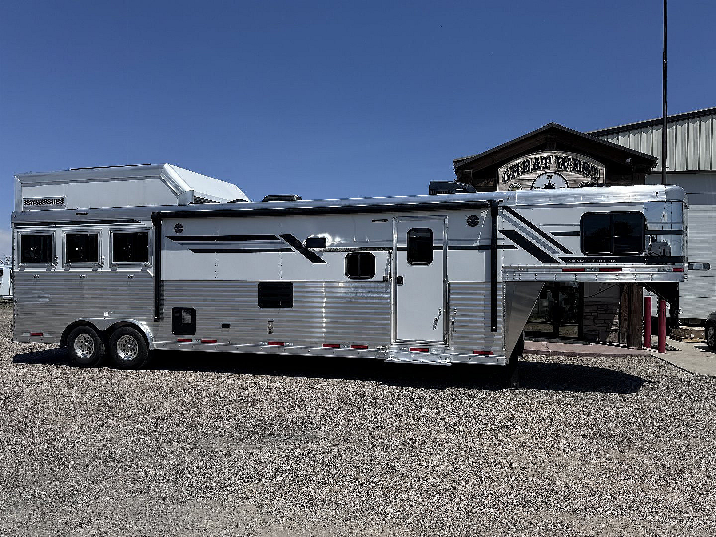 2025 SMC LARAMIE