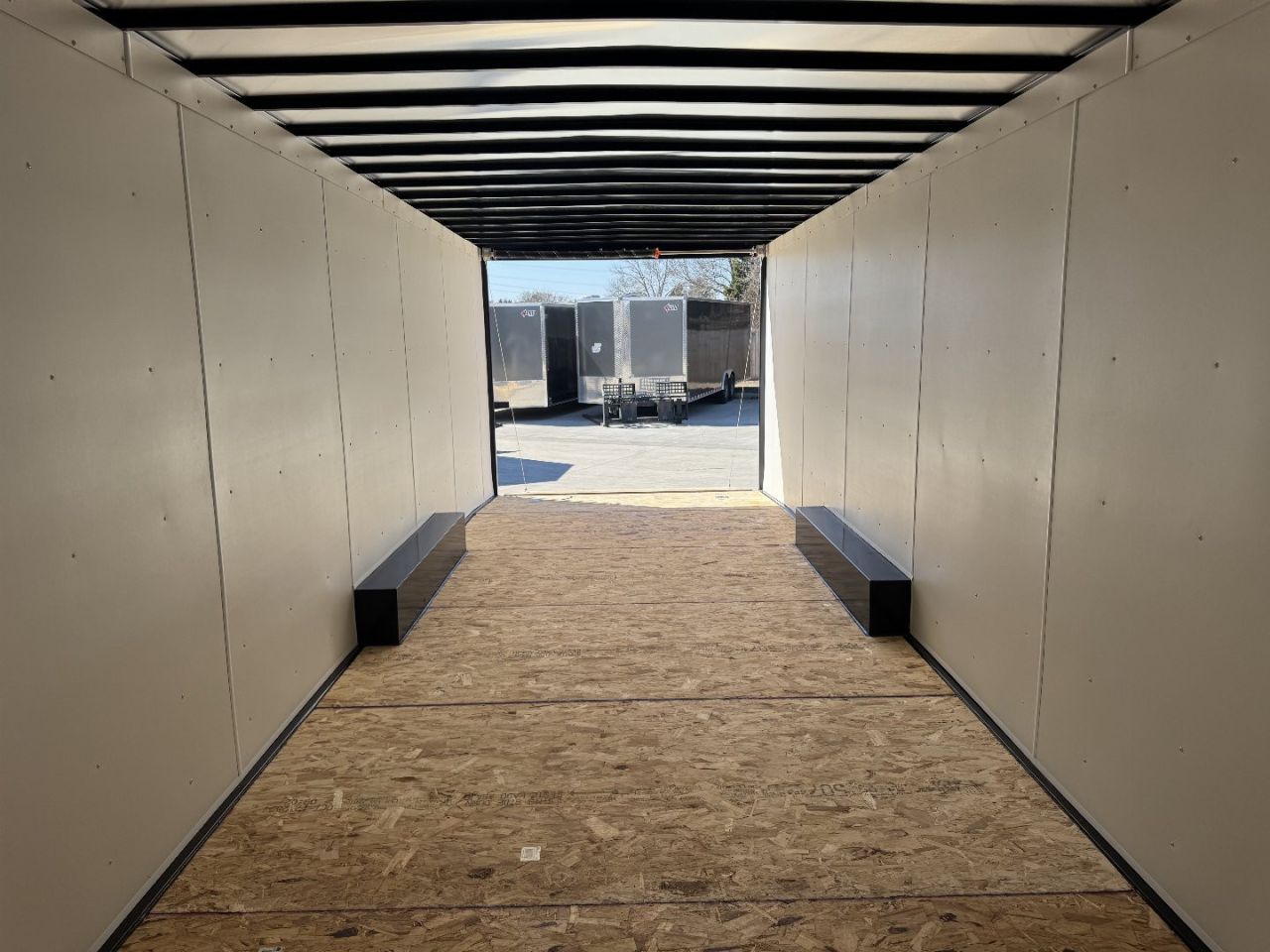 New 2025 AERO 8.5x26 Aero Cargo / Enclosed Trailer
