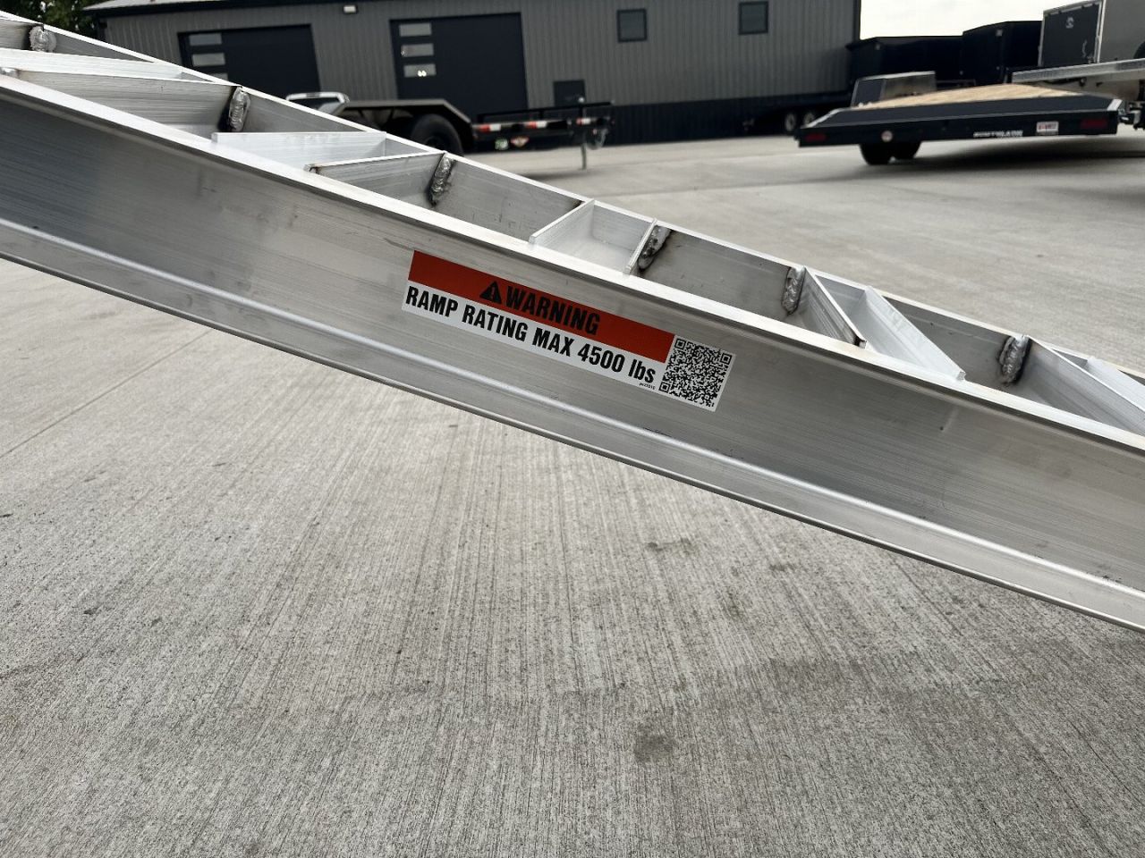 New NEW 2025 Southland 14ft Hydraulic Jack HIGH SIDE Low Profile Dump Trailer 2-7000 lb axles = 14K with Ramps and TARP