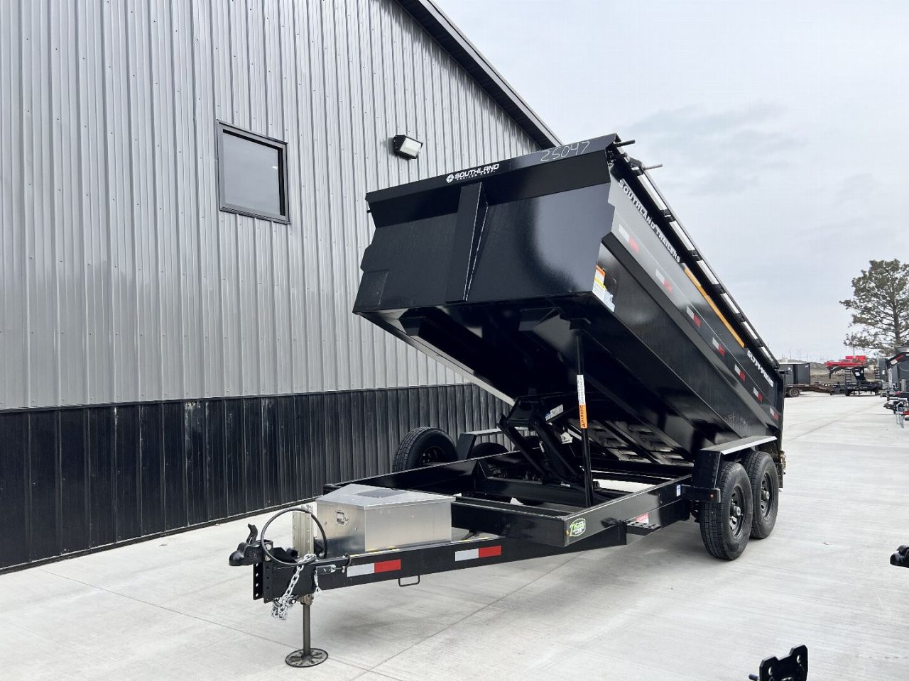 New NEW 2025 Southland 14ft Hydraulic Jack HIGH SIDE Low Profile Dump Trailer 2-7000 lb axles = 14K with Ramps and TARP