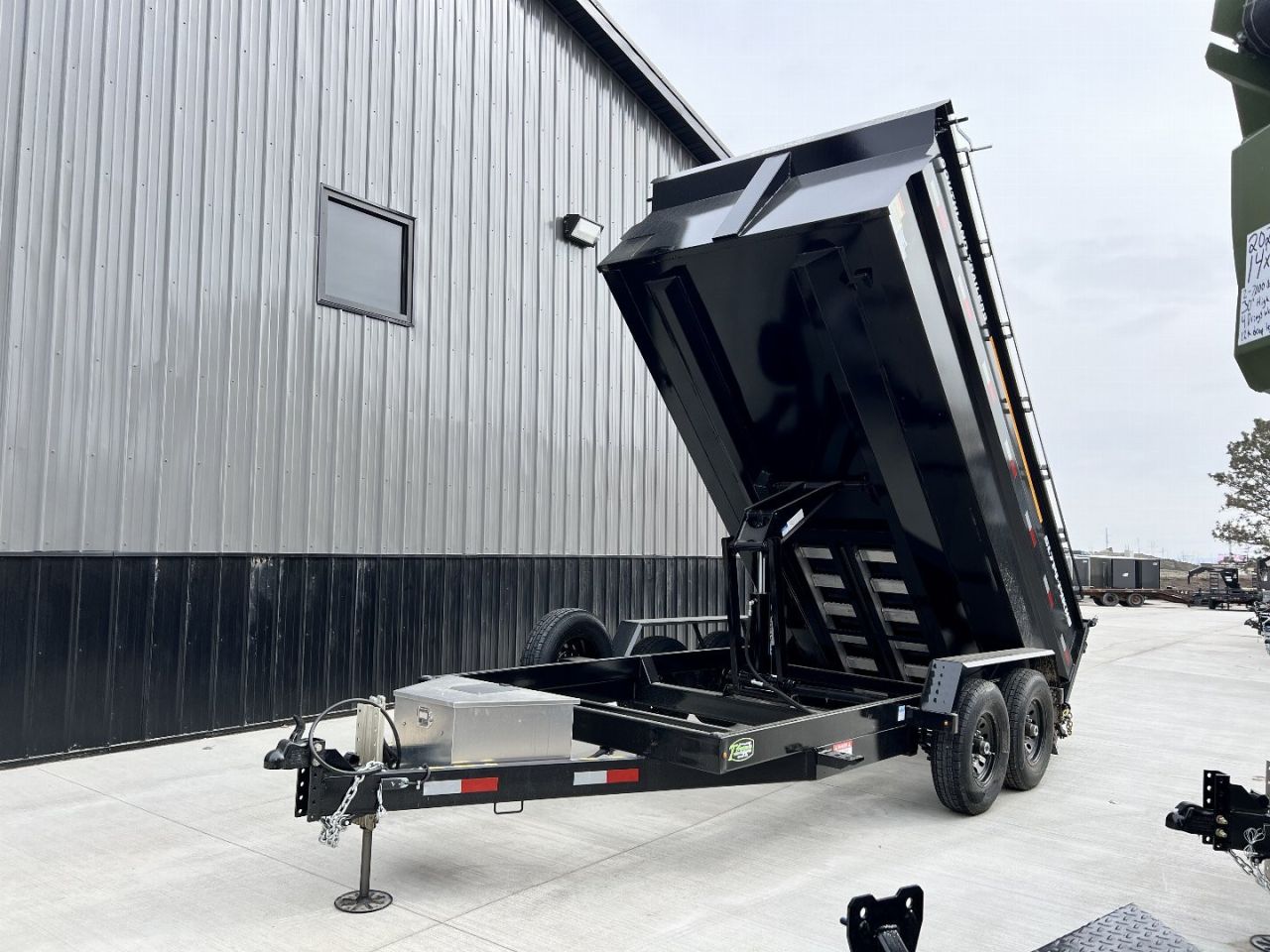 New NEW 2025 Southland 14ft Hydraulic Jack HIGH SIDE Low Profile Dump Trailer 2-7000 lb axles = 14K with Ramps and TARP