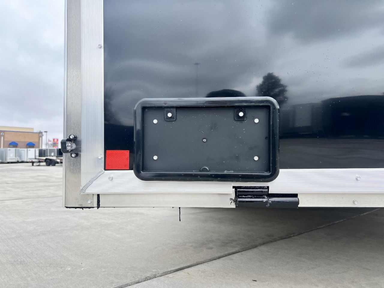 New 2025 Bighorn R&M 8.5x24 + 2’V Nose Rear Ramp Enclosed Cargo Trailer Car Hauler