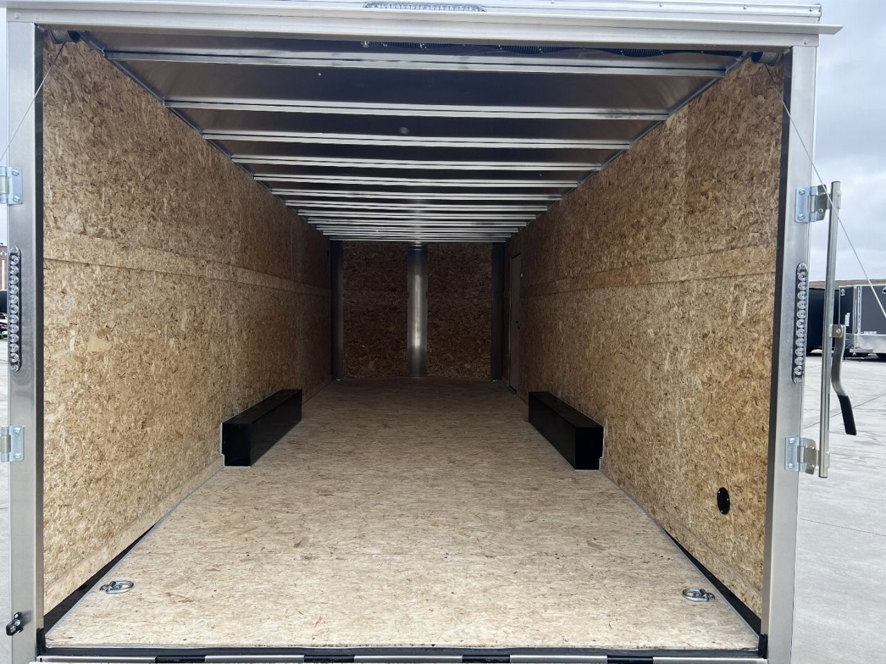 New 2025 Bighorn R&M 8.5x24 + 2’V Nose Rear Ramp Enclosed Cargo Trailer Car Hauler