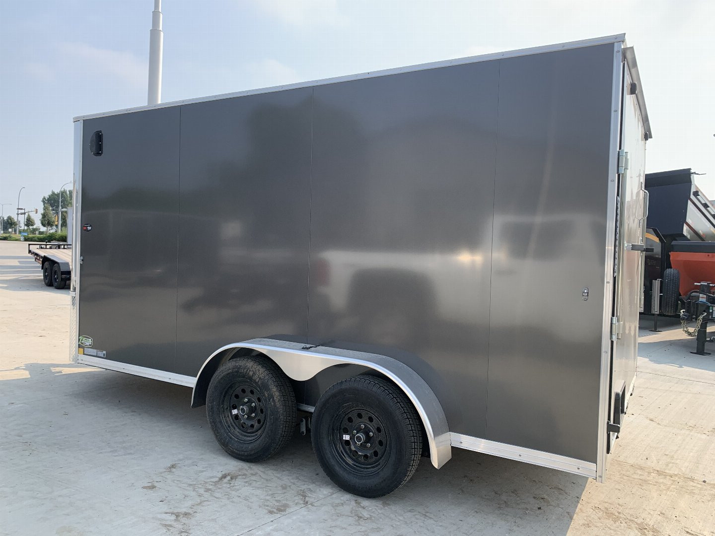 2027 Bighorn R&M photo 3