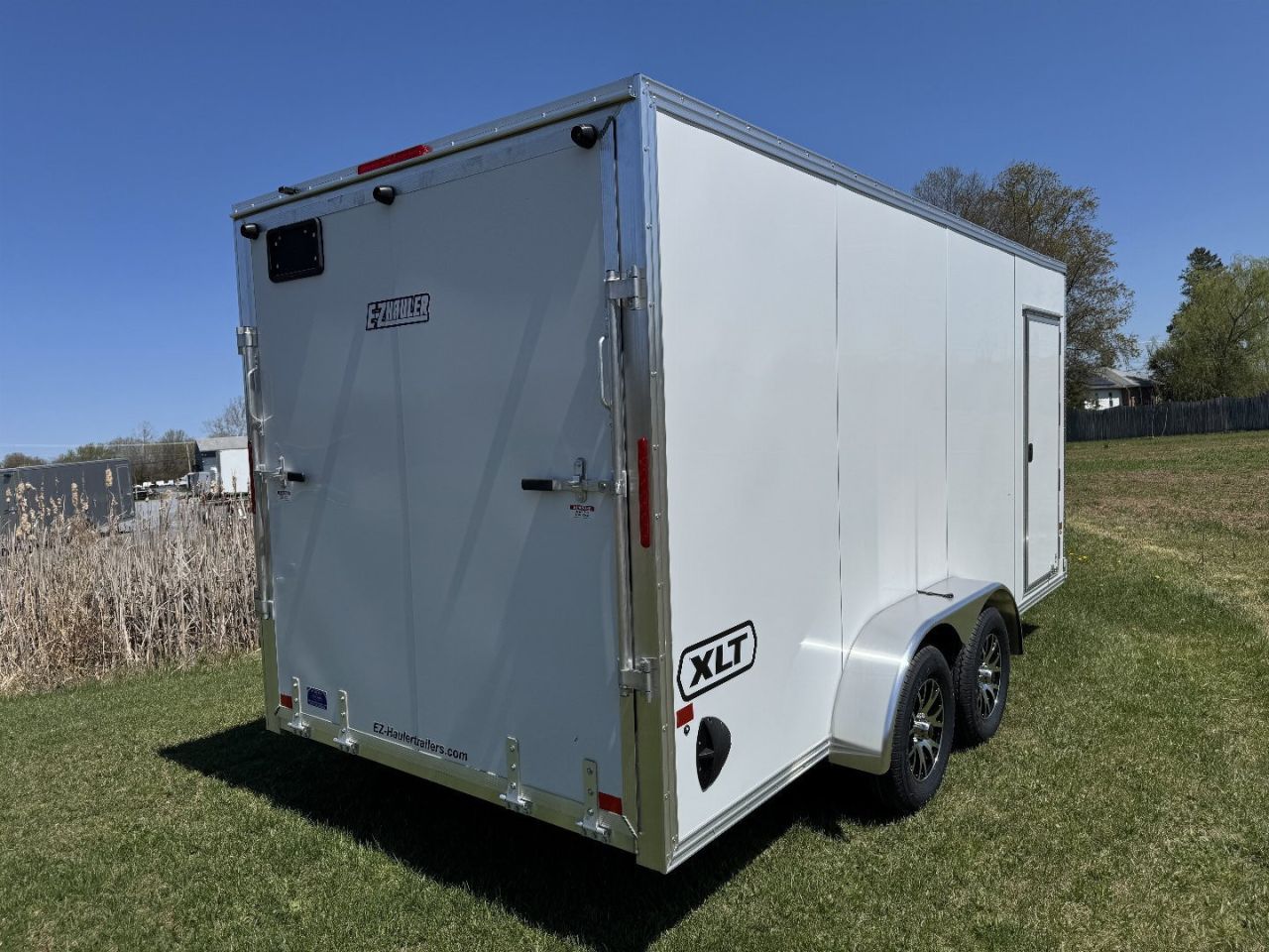 2027 E-Z Hauler photo 2
