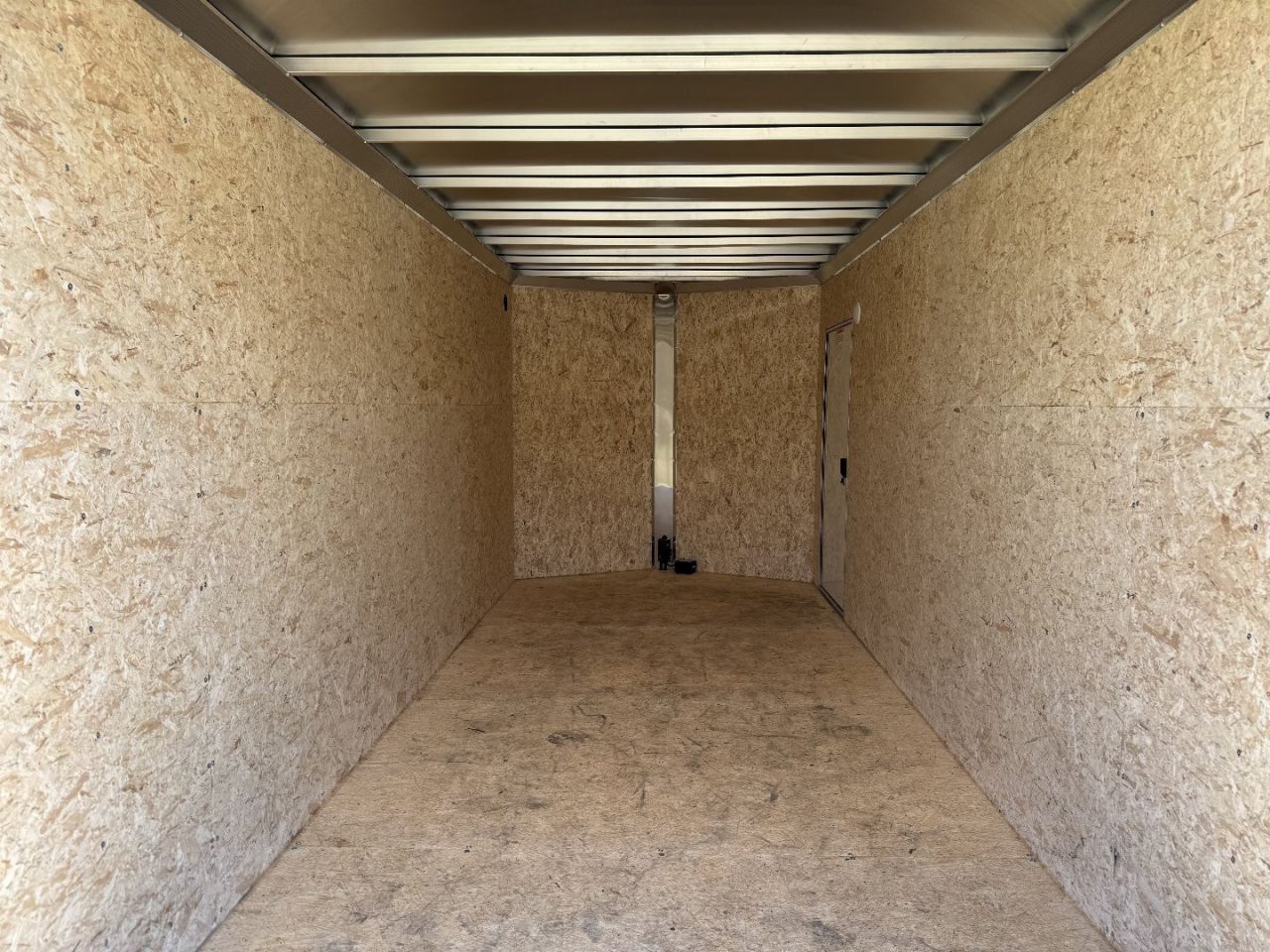 2027 E-Z Hauler photo 5