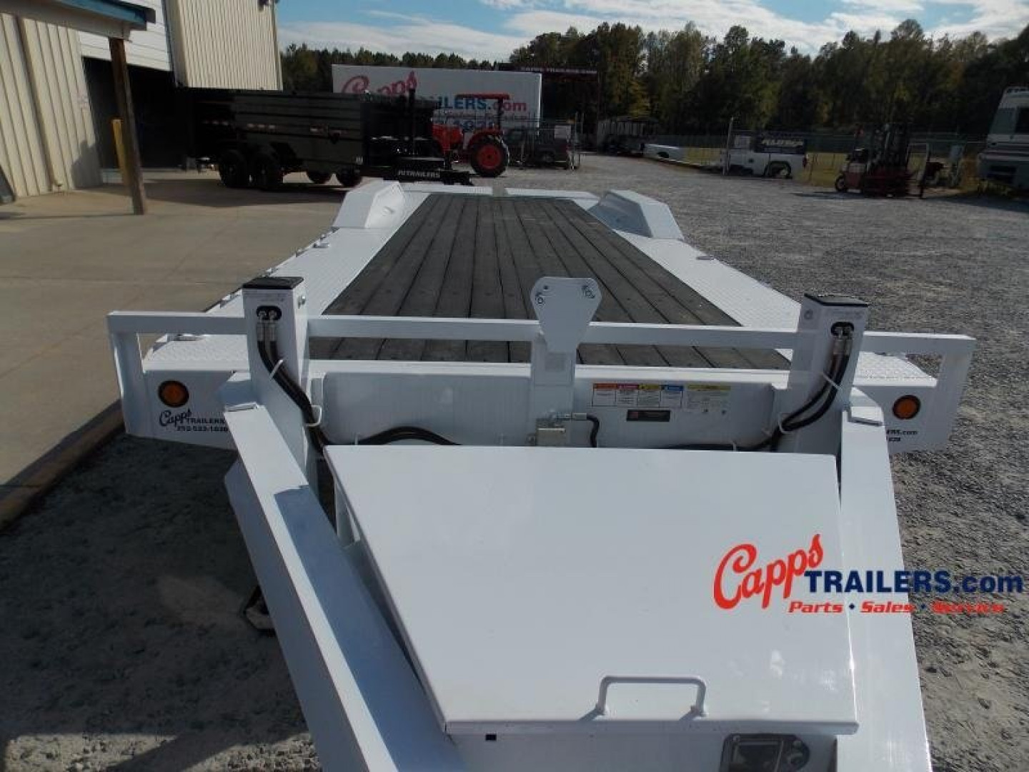 New 2022 PJ TRAILERS PJ H7P24S2BT53-DR04-JA06-LT05-TB04-BWPF Equipment Trailer