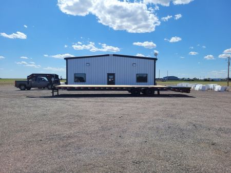 New 2025 Load Trail 102 x40' Gooseneck Low-Pro Deckover Trailer