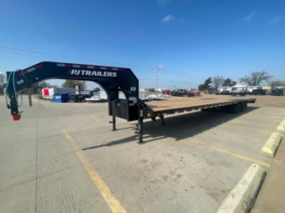 New 2025 PJ Trailers LD402 Flatbed Trailer
