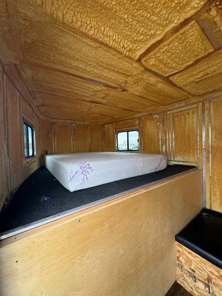 Used 2007 Kiefer Built 4H Genesis GN Horse Trailer