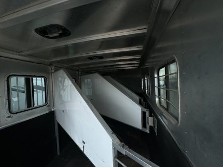 Used 2007 Kiefer Built 4H Genesis GN Horse Trailer