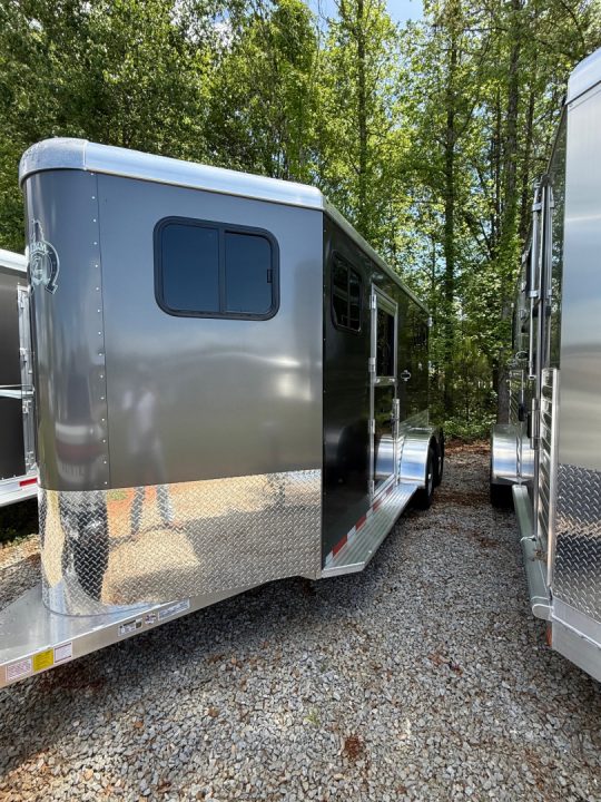 New 2027 Adam 2 Horse Straightload JuLite Bumper Pull Horse Trailer