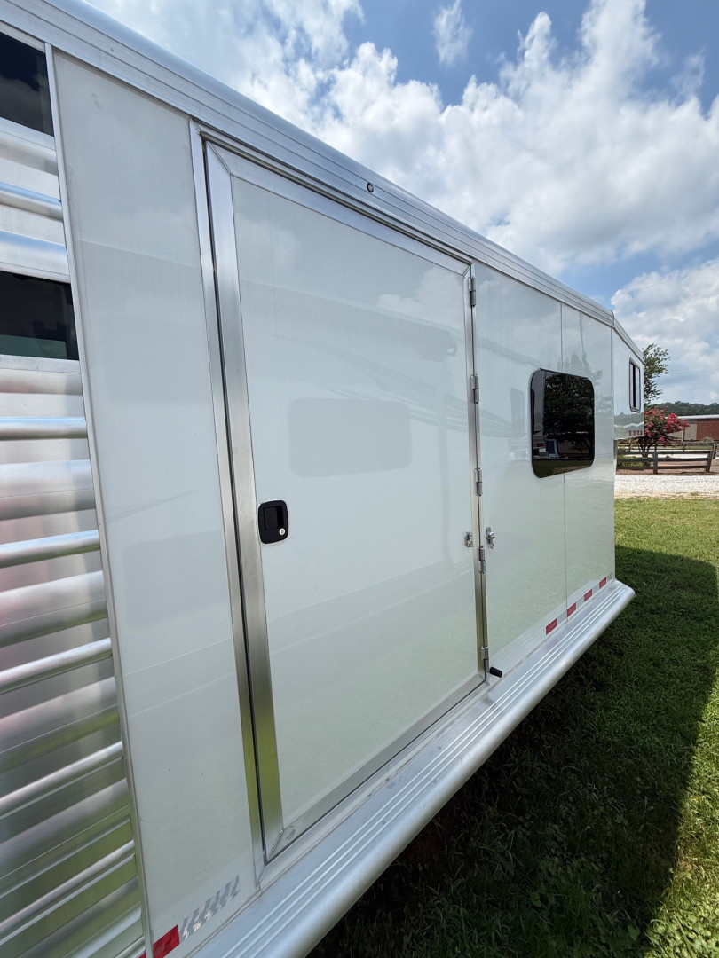 New 2026 Cimarron Trailers Lonestar Stock Combo 24' Horse Trailer