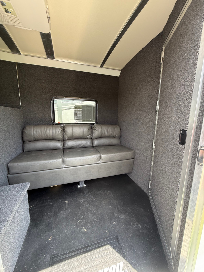 New 2026 Cimarron Trailers Lonestar Stock Combo 24' Horse Trailer