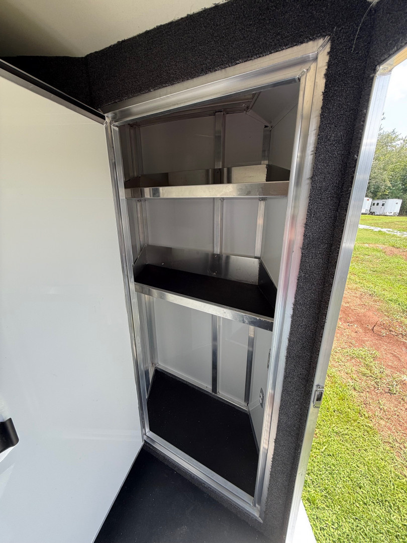 New 2026 Cimarron Trailers Lonestar Stock Combo 24' Horse Trailer