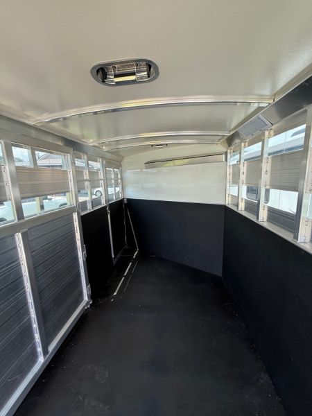 New 2026 Cimarron Trailers Lonestar Stock Combo 24' Horse Trailer