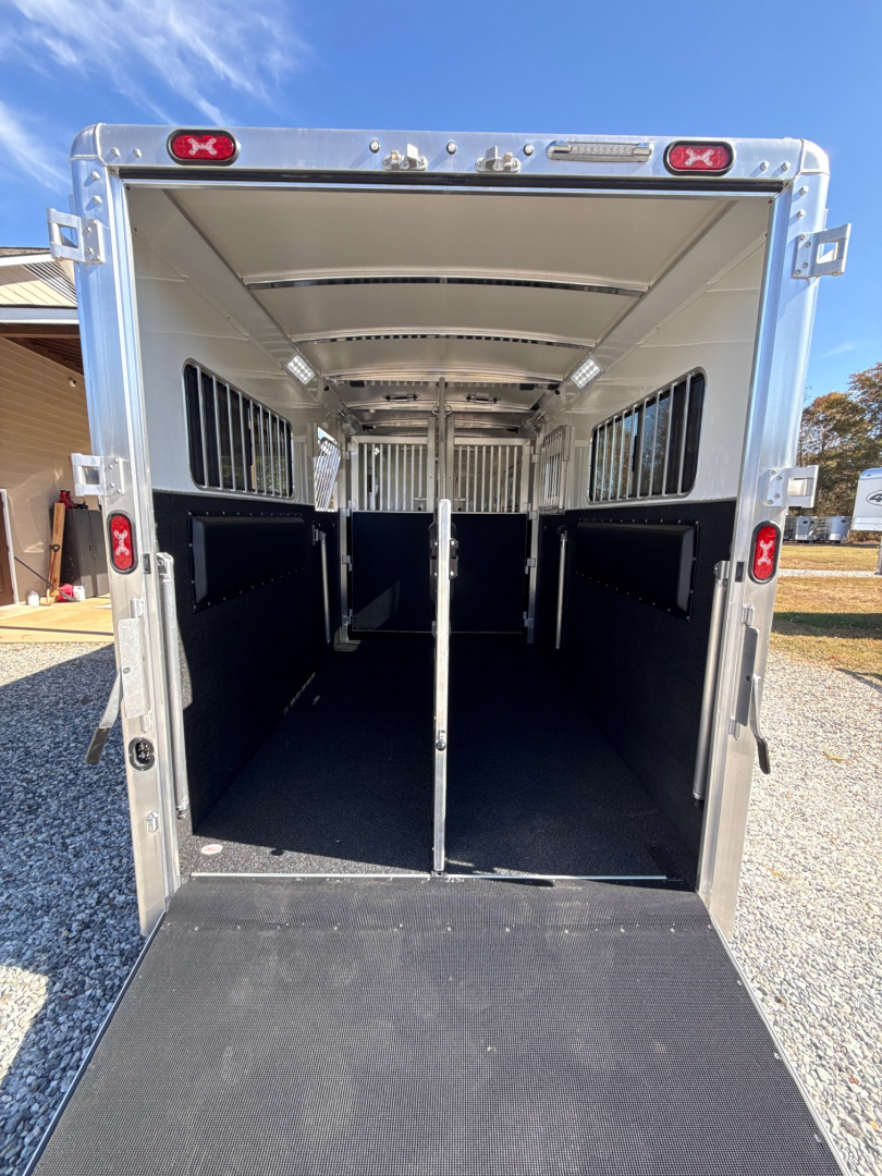New 2026 Cimarron Trailers Norstar 2+1 Horse Trailer