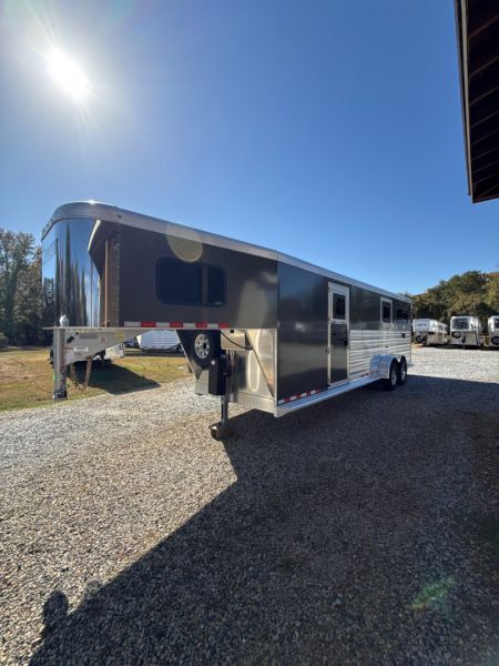 New 2026 Cimarron Trailers Norstar 2+1 Horse Trailer