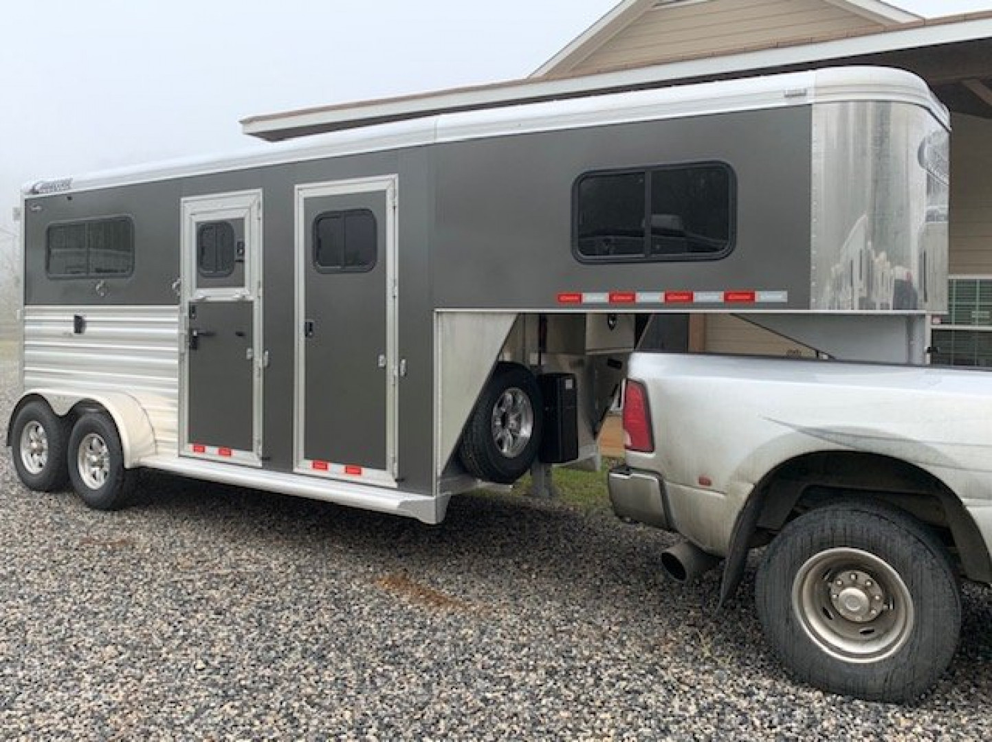 New 2026 CIMARRON Norstar 2 Horse Straight load Gooseneck Horse Trailer