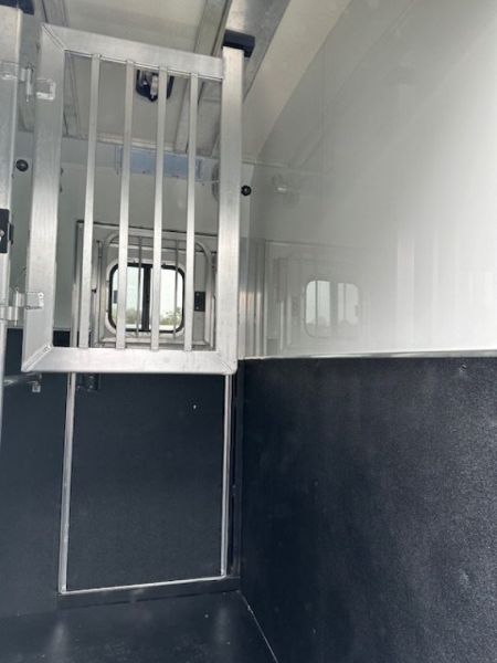 New 2026 CIMARRON Norstar 2 Horse Straight load Gooseneck Horse Trailer