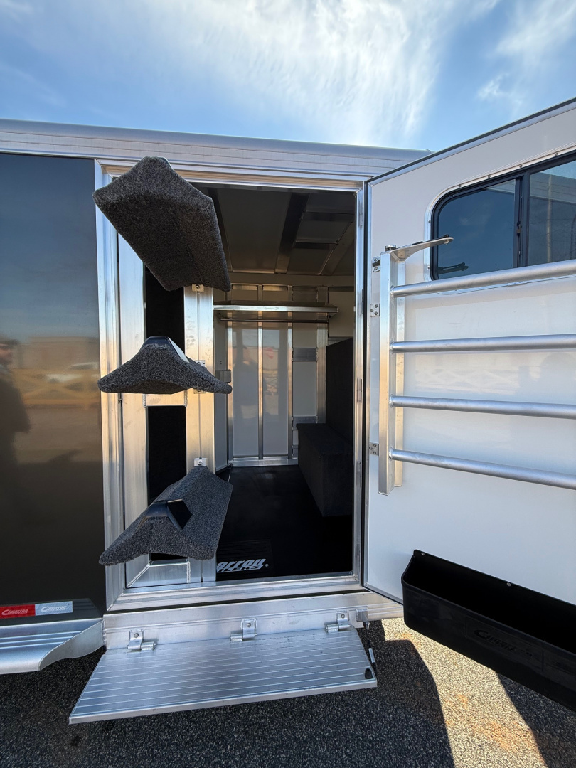 New 2026 Cimarron Trailers Norstar 3 Horse R.T.G Gooseneck