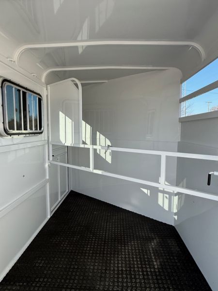 New 2026 Bee 2 Horse Slant Load BP w/Drops & Escape Door Horse Trailer