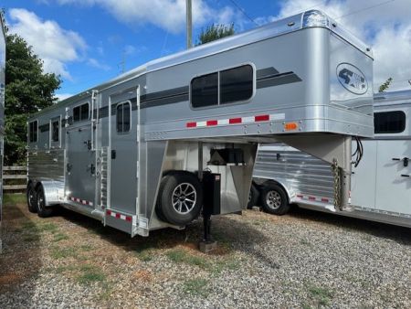 New 2027 4-Star Trailers 2+1 Gooseneck Horse Trailer