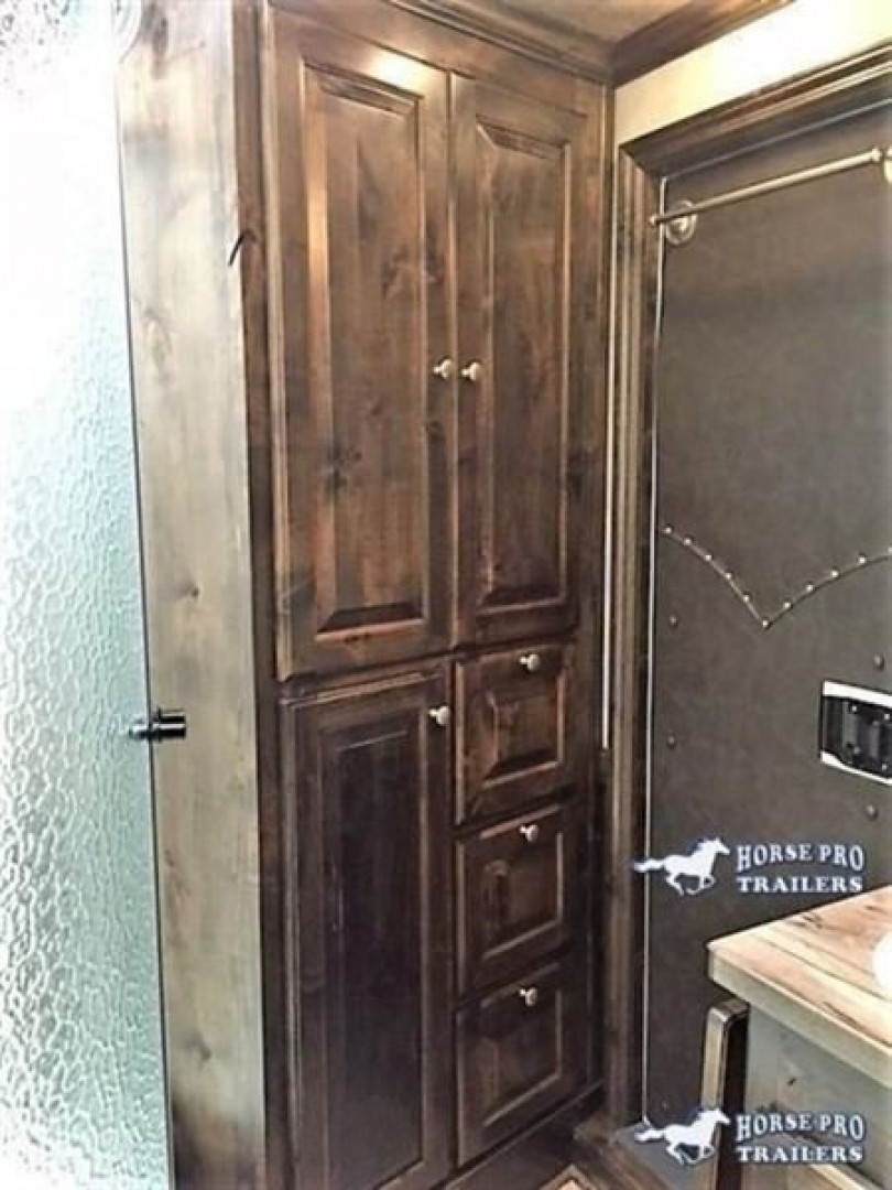 New 2027 Cimarron Trailers 3 Horse 13'6 Outback LQ Horse Trailer
