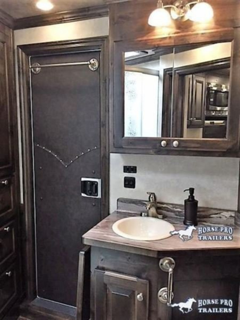 New 2027 Cimarron Trailers 3 Horse 13'6 Outback LQ Horse Trailer