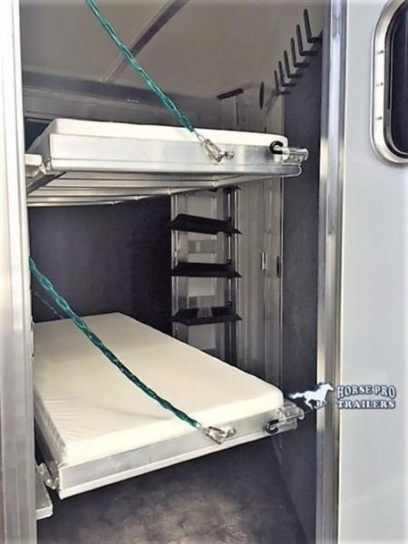 New 2027 Cimarron Trailers Lonestar Living Quarters Midtack Horse Trailer