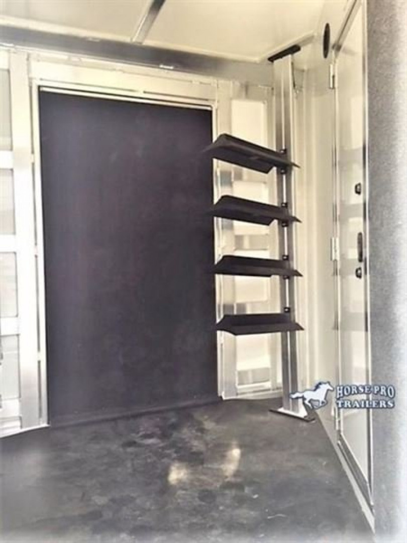 New 2027 Cimarron Trailers Lonestar Living Quarters Midtack Horse Trailer
