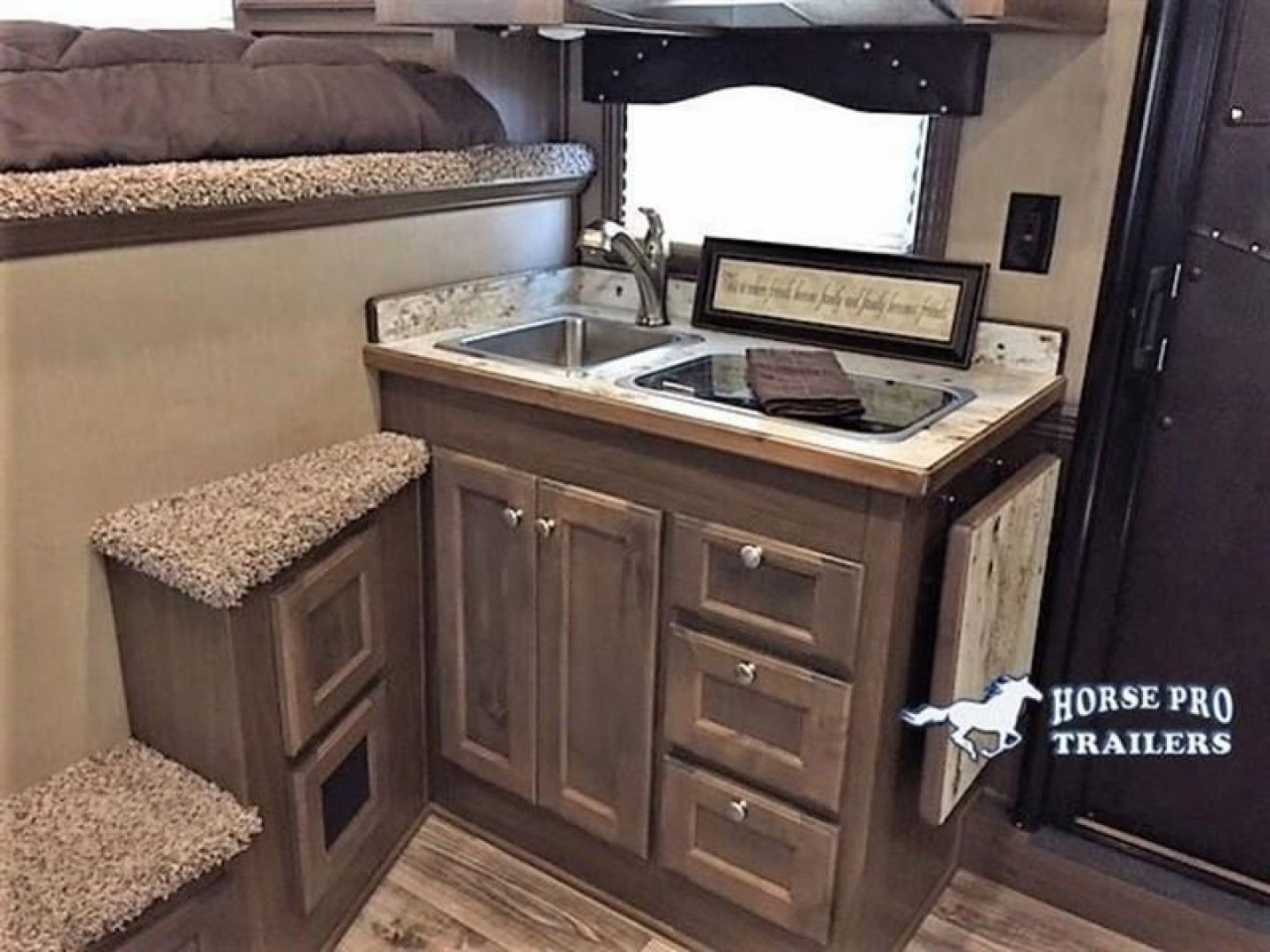 New 2027 Cimarron Trailers Lonestar Living Quarters Midtack Horse Trailer