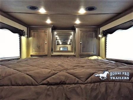 New 2027 Cimarron Trailers Lonestar Living Quarters Midtack Horse Trailer