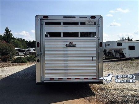New 2027 Cimarron Trailers Lonestar Living Quarters Midtack Horse Trailer