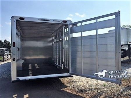 New 2027 Cimarron Trailers Lonestar Living Quarters Midtack Horse Trailer