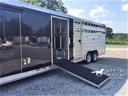 New 2027 Cimarron Trailers Lonestar Living Quarters Midtack Horse Trailer