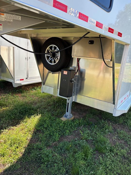 New 2026 Cimarron Trailers Lonestar LS24G Horse Trailer