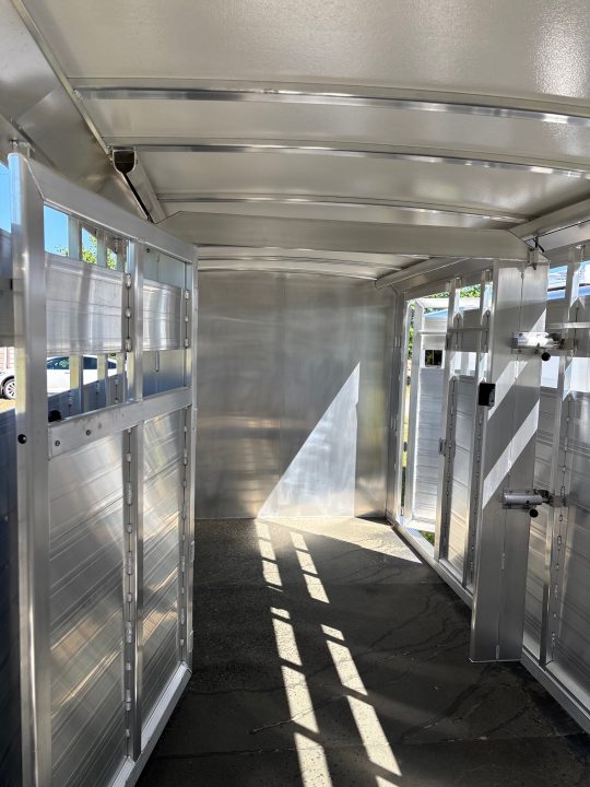 New 2026 Cimarron Trailers Lonestar LS24G Horse Trailer