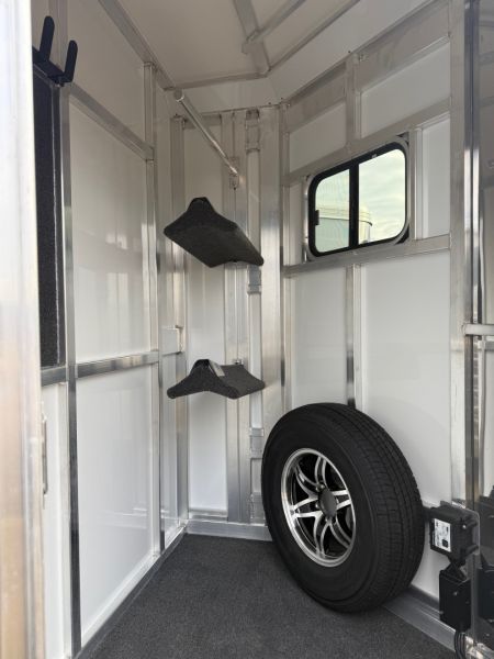 New 2026 CIMARRON TRAILERS Norstar 2 Horse Straight Load Bumper Pull Horse Trailer