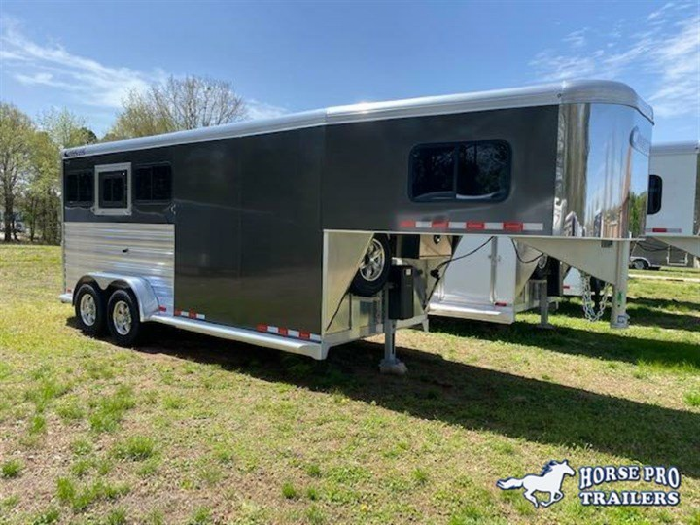 New 2027 Cimarron Trailers Norstar 3H SL GN Horse Trailer