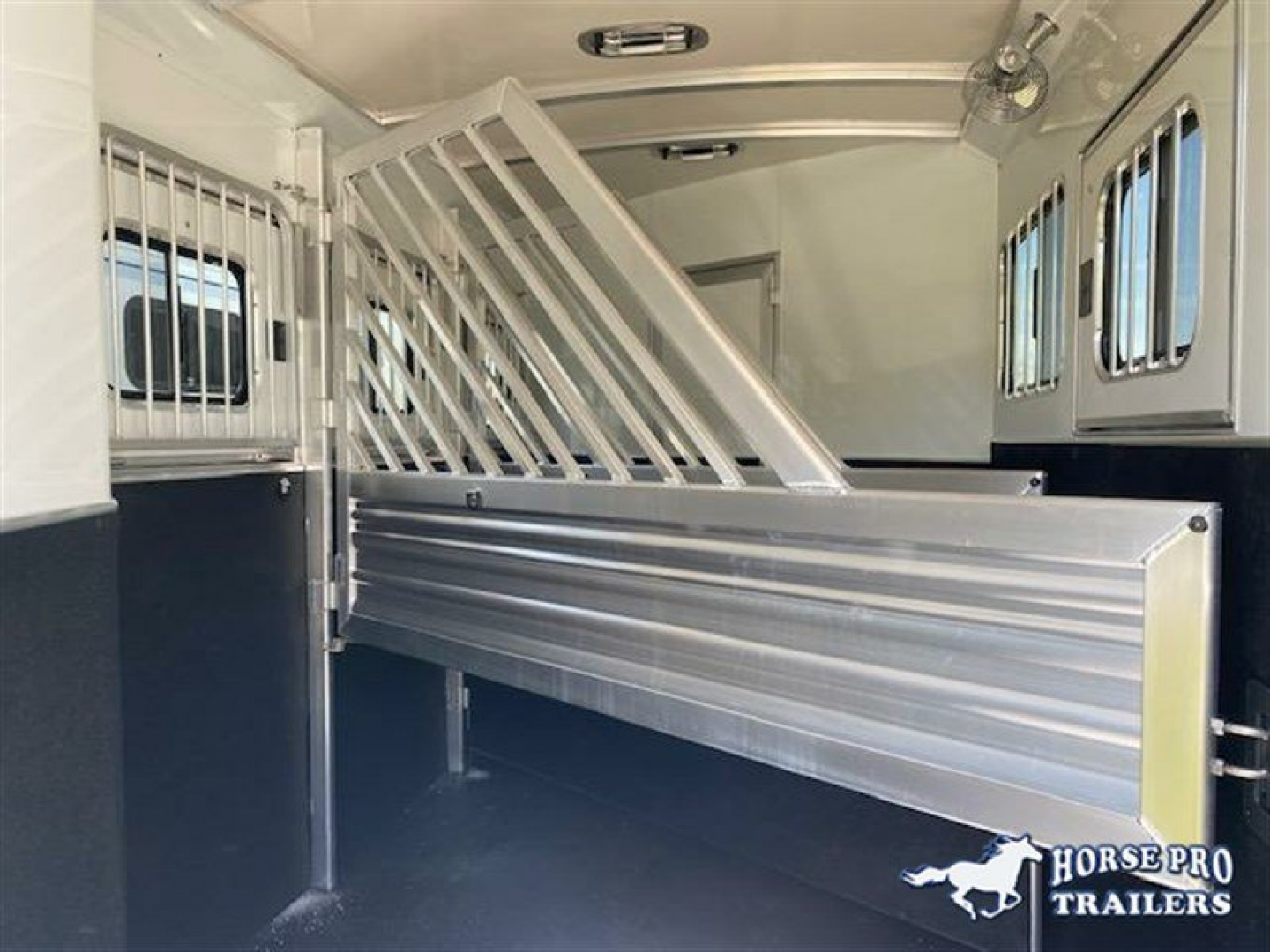 New 2027 Cimarron Trailers Norstar 3H SL GN Horse Trailer